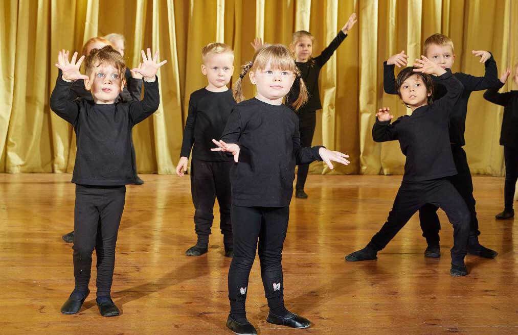 Группа Фоменковцы детской театральной студии Дело Мечты